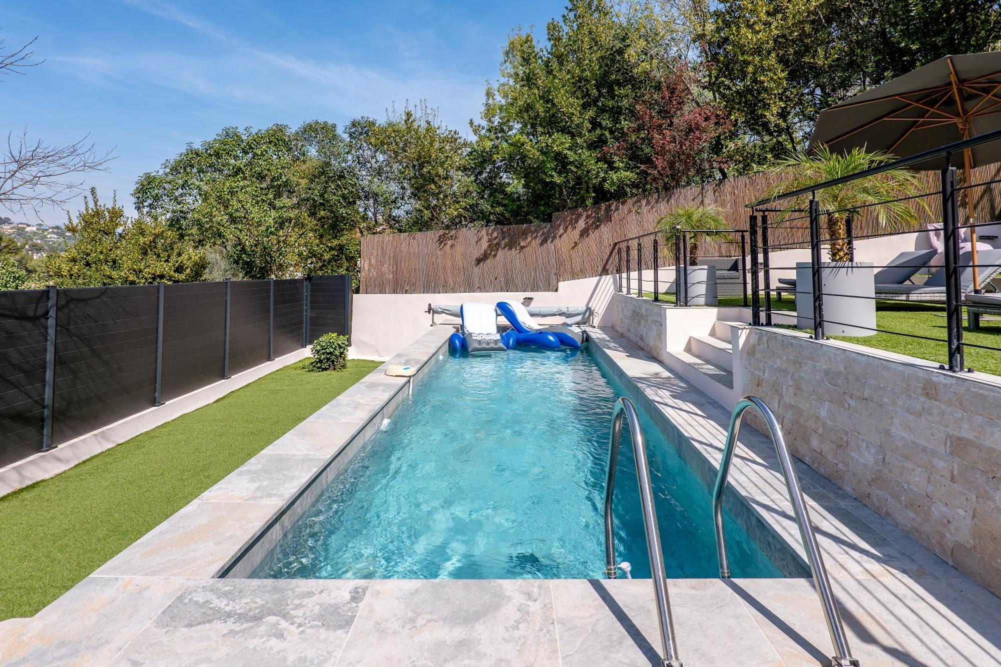 Piscine-Jacuzzi-Videoprojecteur-Clim La Perle Rare Vila Mougins Exterior foto